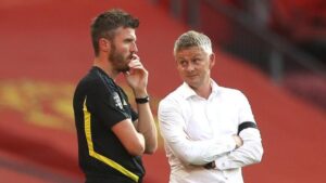 Peter Schmeichel Usulkan Tiga Legenda MU Latih Tim Secara Bersamaan