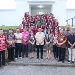 Wamendagri Ajak Siswa Sekolah Rakyat Minahasa Semangat Belajar Demi Masa Depan Bangsa