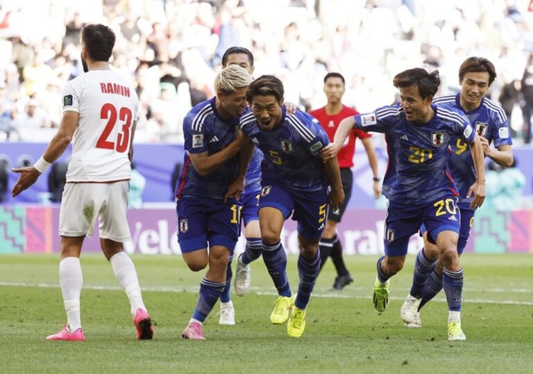 Invasi Pemain Jepang ke Eropa: Bundesliga dan Belgia Jadi Saksi Dominasi Samurai Biru