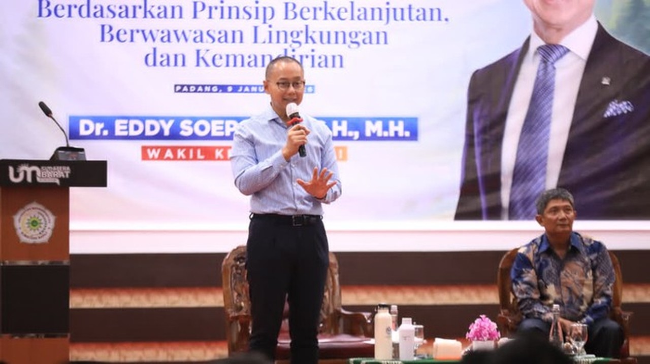 Waka MPR Eddy Soeparno Dorong Mitigasi Krisis Iklim di Kampus Muhammadiyah Sumbar
