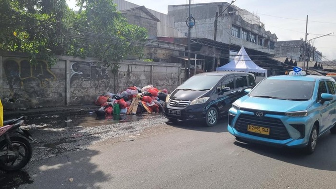 Sampah Tangerang Selatan Menumpuk Lagi, Pemkot Alihkan ke Cileungsi Setelah Ditolak Serang Sampah Tangerang Selatan Menumpuk Lagi, Pemkot Alihkan ke Cileungsi Setelah Ditolak Serang