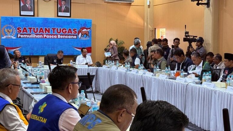 Satgas Galapana DPR dan Pemerintah Kembali Rapat di Aceh Bahas Pemulihan Pascabencana Satgas Galapana DPR dan Pemerintah Kembali Rapat di Aceh Bahas Pemulihan Pascabencana