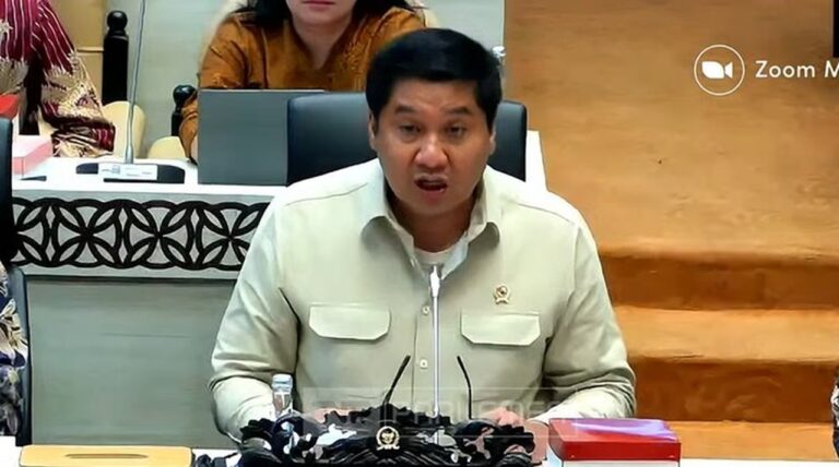 Menteri Maruarar Sirait: Pembangunan Huntap Pascabencana Harus Aman, Legal, dan Dekat Ekosistem