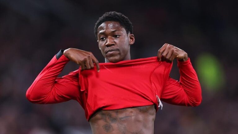Kobbie Mainoo Berharap Kesempatan Lebih di Era Baru Manchester United Pasca-Amorim
