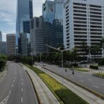 Pramono Anung Tegaskan Larangan Keras UMKM Gelar Lapak di Trotoar Sudirman