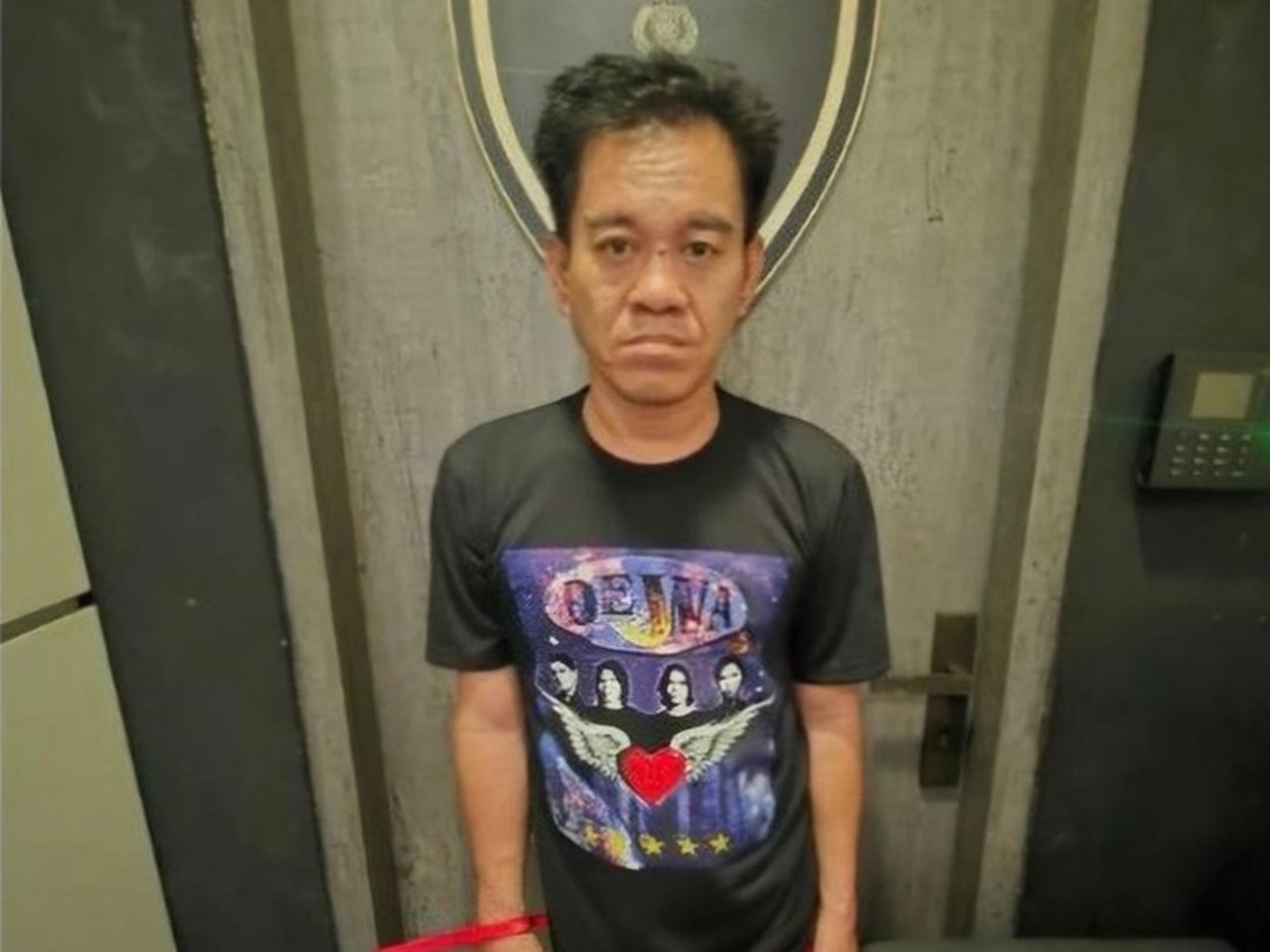 Tiga Perampok Sadis Palmerah Diringkus, Sempat Tembak Warga Saat Beraksi Tiga Perampok Sadis Palmerah Diringkus, Sempat Tembak Warga Saat Beraksi