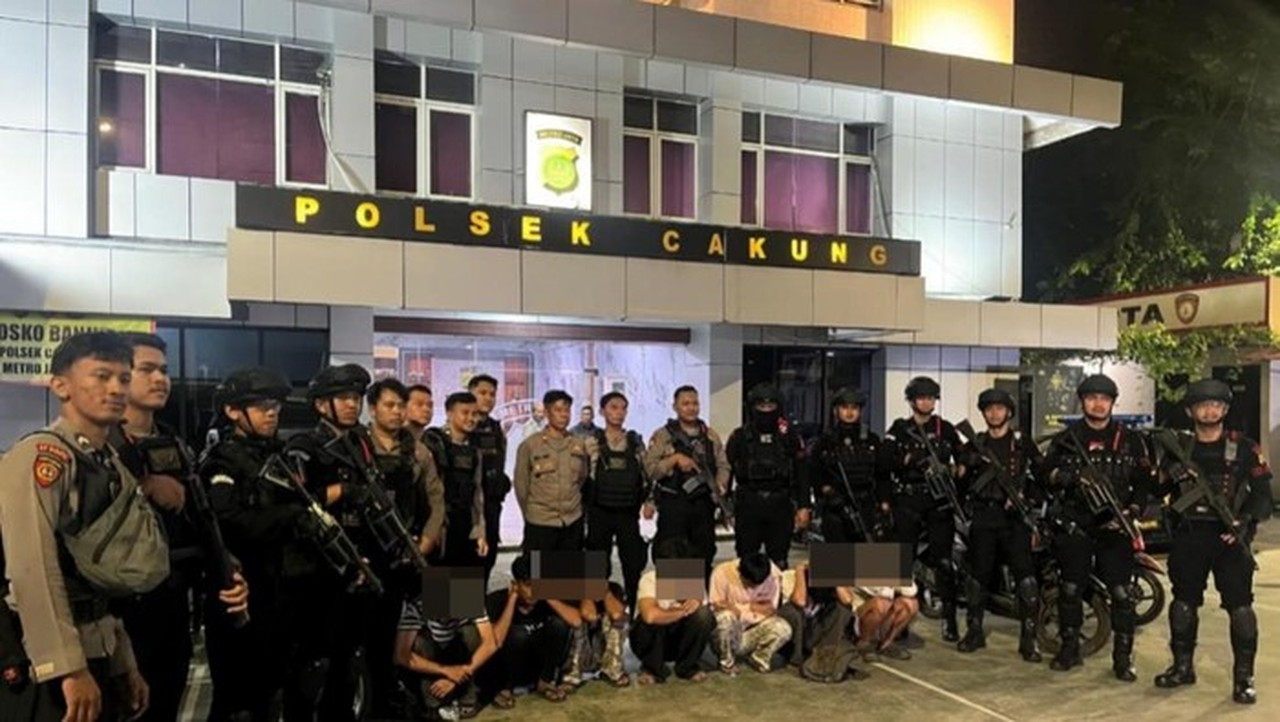 Polisi Jaktim Sita Samurai dan Amankan 7 Remaja yang Hendak Tawuran Dini Hari