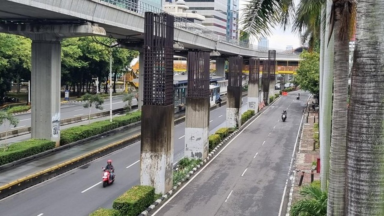 Warga Jaksel Sambut Pembongkaran Tiang Monorel Mangkrak: Solusi Macet dan Estetika Kota Warga Jaksel Sambut Pembongkaran Tiang Monorel Mangkrak: Solusi Macet dan Estetika Kota
