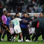 Tak Terima Kalah dari Nigeria, Timnas Aljazair Protes Keras Wasit hingga ke Lorong Stadion