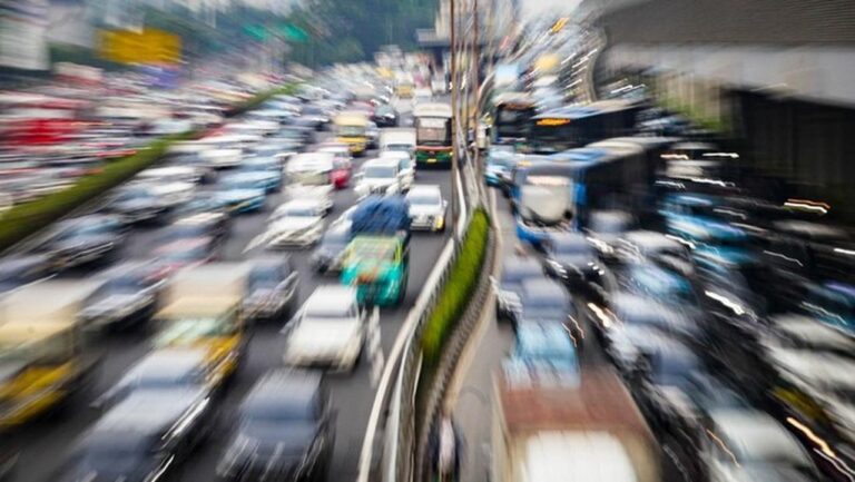 Hujan Deras Picu Macet Parah di Sejumlah Titik Tol Menuju Jakarta
