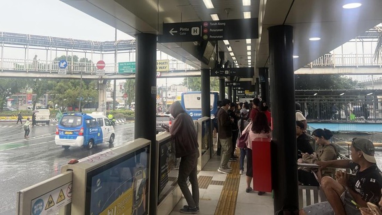 Banjir Meluas di Jakarta, Rute Bus TransJakarta Koridor 9 Diperpendek Hingga Grogol