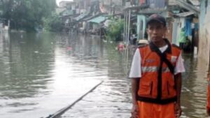 Banjir Luapan Kali Item, Ratusan Warga Pademangan Timur Jakarta Utara Terpaksa Mengungsi