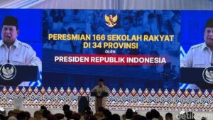Prabowo Puji Kolaborasi Baris-Berbaris Siswa Sekolah Rakyat: “Luar Biasa!”