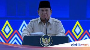 Prabowo: Lebih Hormat pada Pemulung dan Tukang Becak Dibanding Koruptor Pintar