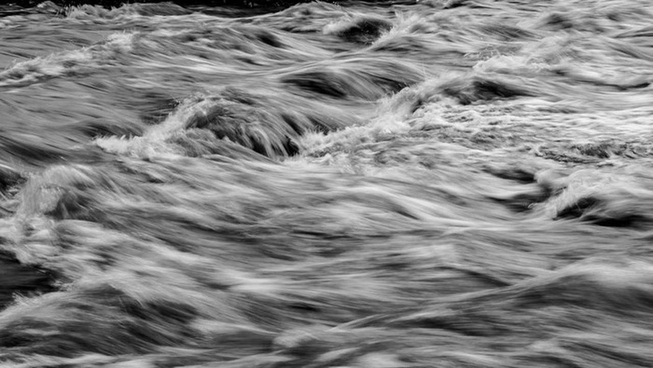 Banjir Rendam Sejumlah Titik Tol Jakarta, Lalu Lintas Tersendat Malam Ini