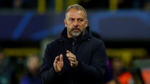 Joan Laporta Pastikan Kontrak Hansi Flick Aman, Minta Suporter Barcelona Tetap Tenang