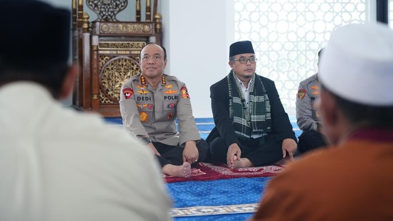 Kades Cibinong Dukung Penuh Pembangunan SMA Kemala Taruna Bhayangkara di Wilayahnya Kades Cibinong Dukung Penuh Pembangunan SMA Kemala Taruna Bhayangkara di Wilayahnya