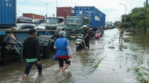 Banjir Jakarta Berangsur Surut, 28 RT dan 6 Ruas Jalan Masih Tergenang