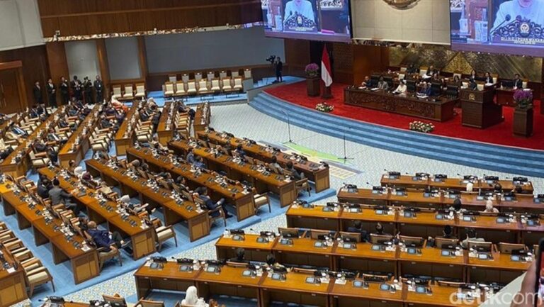 Puan Maharani Buka Masa Sidang 2026, 294 Anggota DPR Hadir di Paripurna Perdana