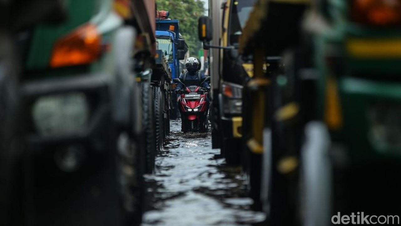 Empat RT di Jakarta Masih Tergenang Banjir, Ketinggian Air Mencapai 30 Cm