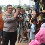 Banjir Kasemen Serang: Polresta Dirikan Posko Kesehatan dan Salurkan Bantuan Sembako