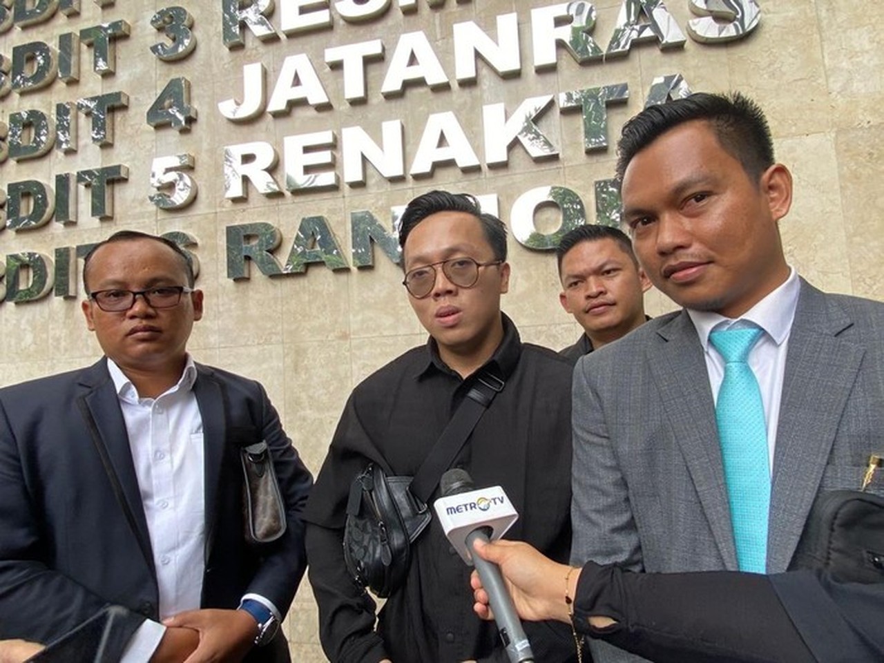 Pengakuan Younger Rugi Rp 3 Miliar Berujung Laporan Polisi Terhadap Timothy Ronald