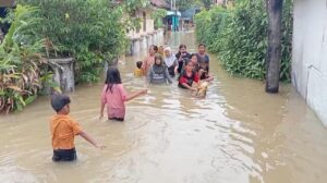 Banjir Rendam 2 Kecamatan di Pandeglang, 100 Warga Mengungsi