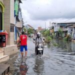 Banjir Jakarta: 3 RT Masih Terendam, Ribuan Warga Mengungsi Akibat Hujan Deras