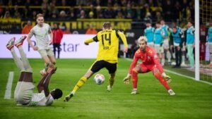 Borussia Dortmund Pesta Gol 3-0 ke Gawang Werder Bremen di Signal Iduna Park