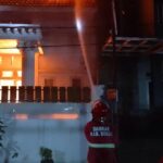 Rumah Dua Lantai di Gunung Putri Bogor Dilalap Api, Diduga Akibat Korsleting Listrik