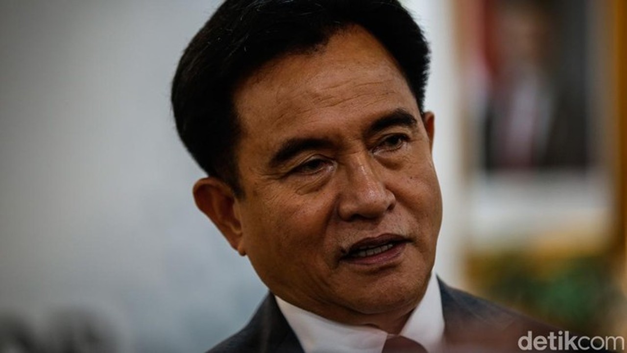 KUHP Baru Berlaku: Yusril Ihza Mahendra Tegaskan Kasus Seks di Luar Nikah Bersifat Delik Aduan KUHP Baru Berlaku: Yusril Ihza Mahendra Tegaskan Kasus Seks di Luar Nikah Bersifat Delik Aduan