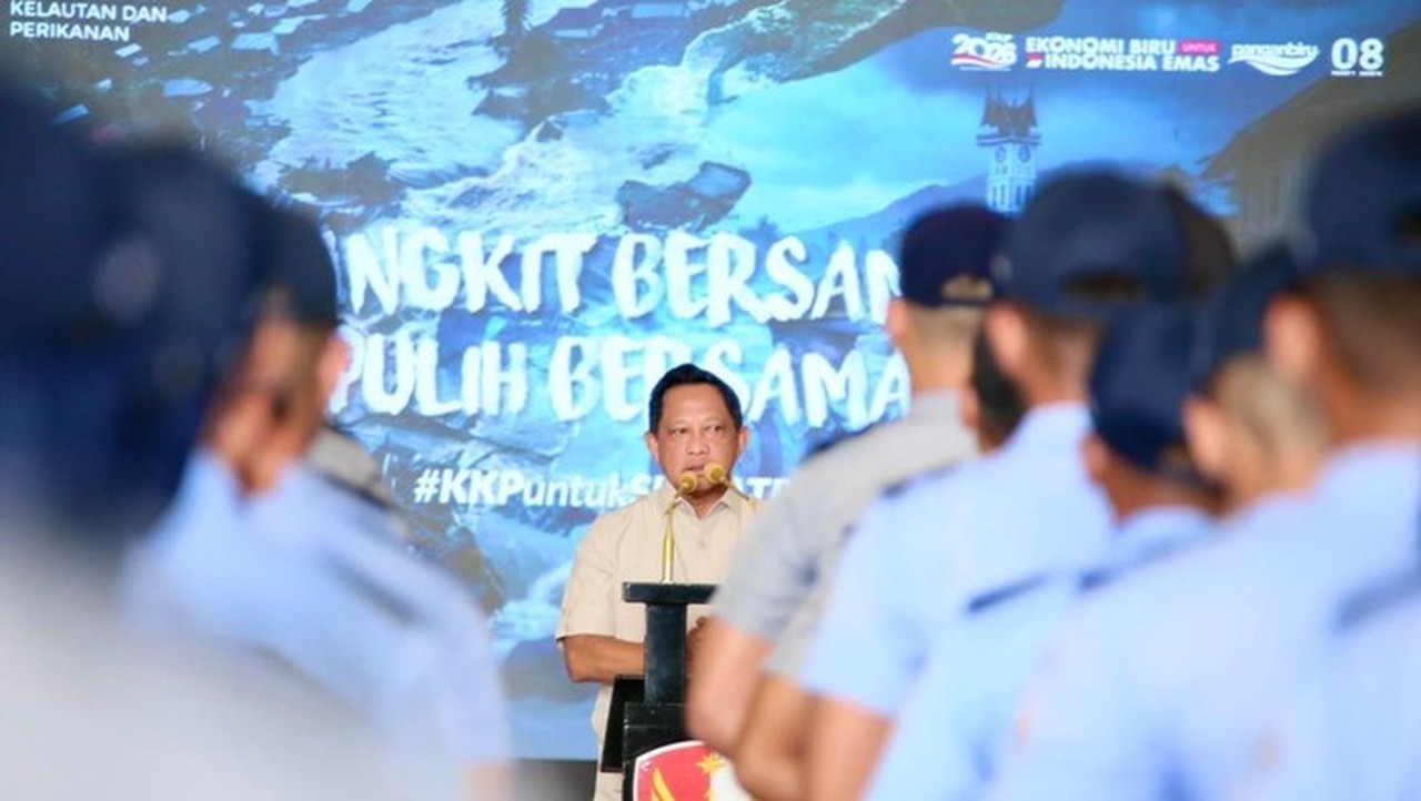 Mendagri Tito Karnavian Apresiasi KKP Tugaskan Ribuan Taruna Bantu Korban Bencana Sumatra