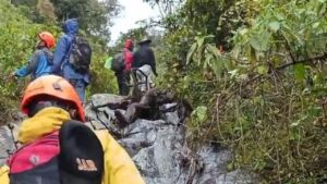 Cuaca Buruk Hentikan Evakuasi Jasad Pendaki Gunung Slamet, Dilanjutkan Besok