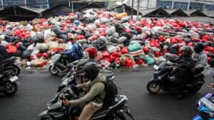 Sampah Tangsel Terkatung-katung Usai Pengolahan di Bogor Dihentikan Pemkab