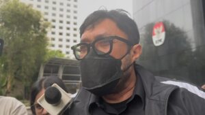 Diperiksa KPK, Ketua DPD PDIP Jabar Ono Surono Akui Ditanya Aliran Uang Kasus Bupati Bekasi