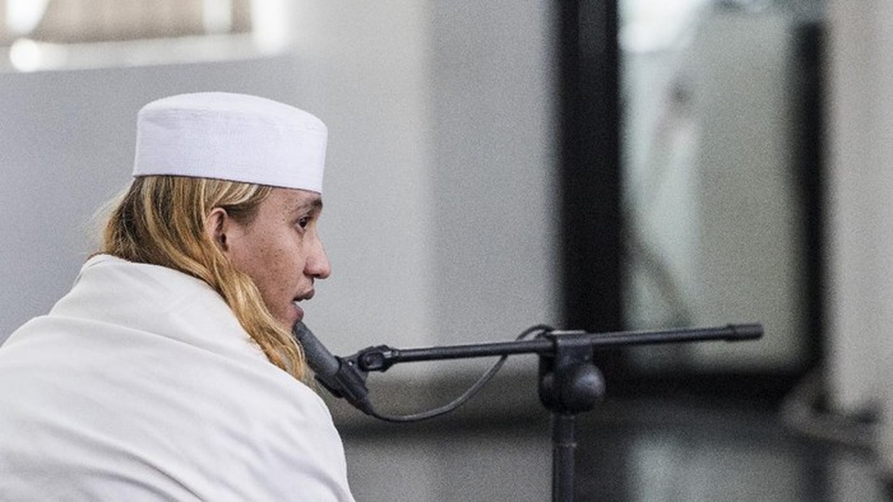 Habib Bahar bin Smith Peringatkan Pandji Pragiwaksono: Jangan Jadikan Salat Bahan Ejekan