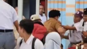 DPR Kecam Keras Siswa Keroyok Guru di Jambi, Soroti Lemahnya Pendidikan Karakter