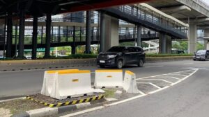 Dua Tiang Monorel di Rasuna Said Dibongkar, Bekasnya Ditutup Lakban Kuning-Hitam