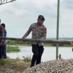 Polda Metro Jaya Bangun Jembatan Presisi di Pebayuran Bekasi, Ganti Jembatan Bambu yang Rapuh