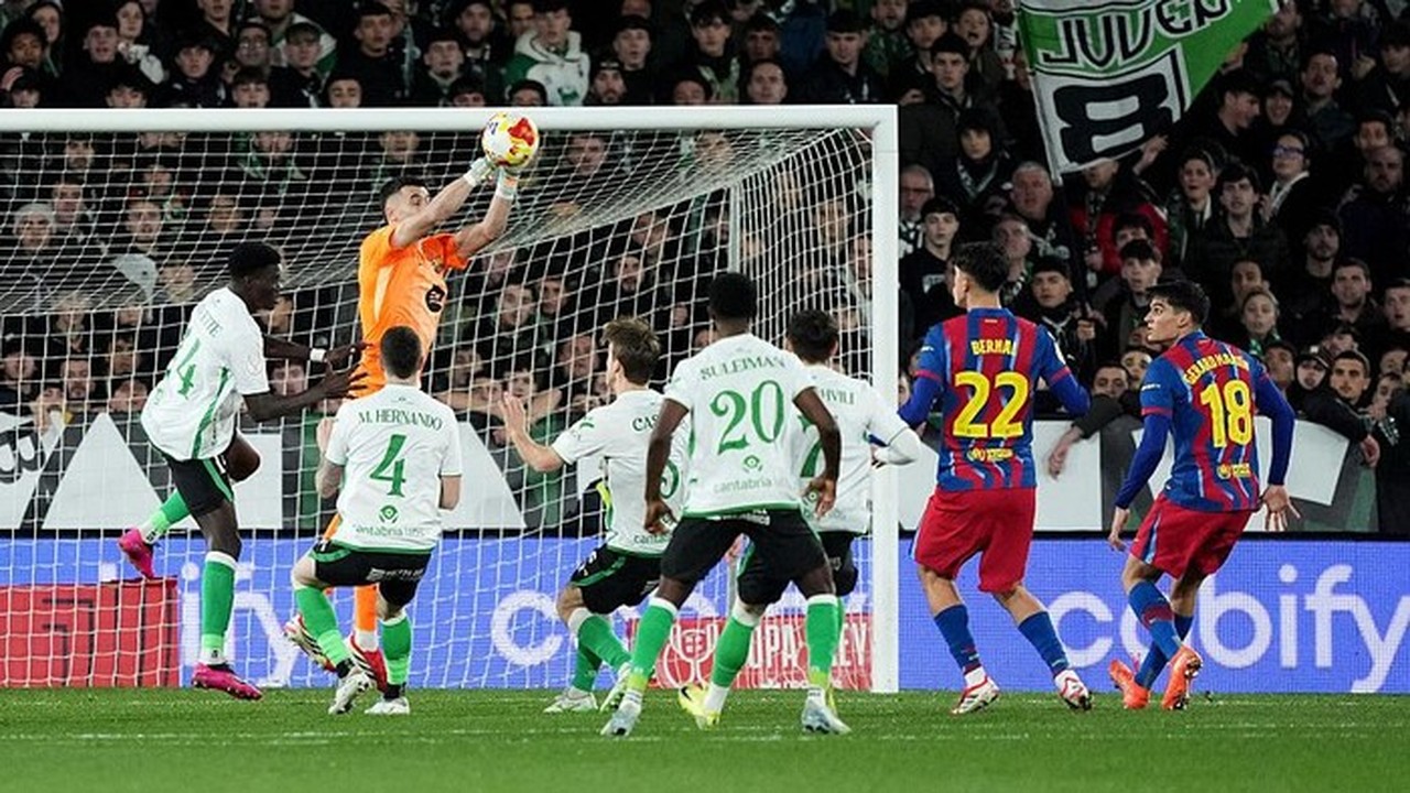 Barcelona Lolos ke Perempat Final Copa del Rey, Ferran Torres Puji Aksi Heroik Joan Garcia