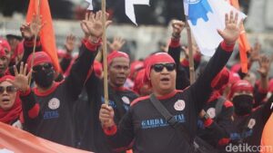 Buruh Minta Subsidi Upah Rp 200 Ribu, Anggota DPRD DKI Sarankan Revisi UMP