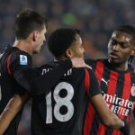 Drama Penalti AC Milan: Leao dan Nkunku Adu Argumen, Allegri Turun Tangan