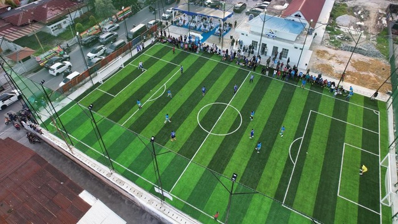 Wali Kota Pekanbaru Luncurkan Lapangan Mini Soccer Gratis Berkualitas Internasional untuk Warga Wali Kota Pekanbaru Luncurkan Lapangan Mini Soccer Gratis Berkualitas Internasional untuk Warga