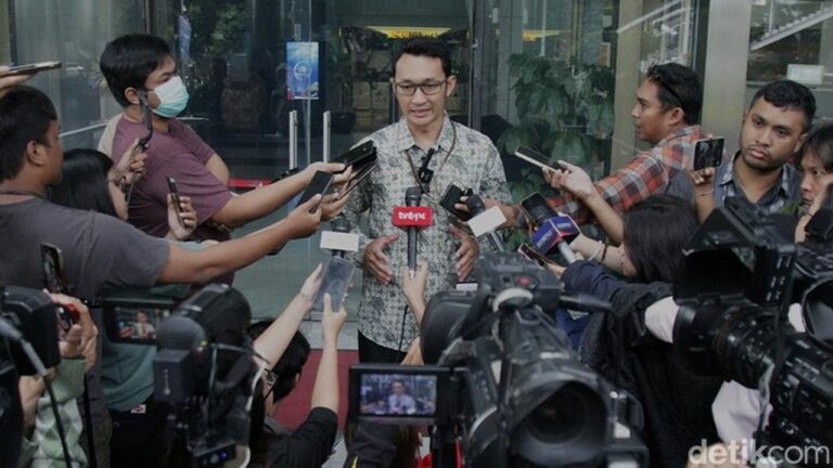 KPK Ungkap Mantan Sekjen Kemnaker Beli Mobil Mewah dari Hasil Pemerasan Izin TKA