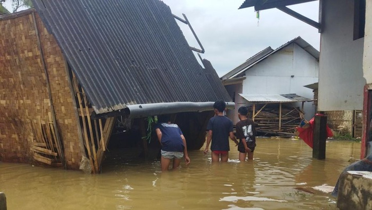 Wabup Pandeglang: Status Tanggap Darurat Banjir Harus Dirapatkan Bersama Forkompinda