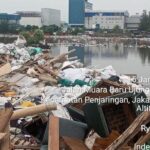 Tumpukan Sampah di Tanggul Muara Baru Jakarta Utara Viral, Pemkot Ambil Tindakan
