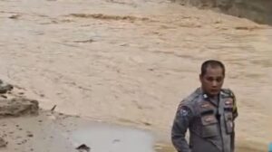 Sungai Aek Doras Sibolga Meluap Akibat Hujan Deras, Warga Diimbau Waspada Banjir