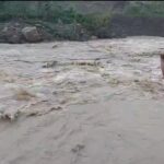 Tiga Pemuda Terjebak Arus Deras Curug Bogor Saat Asyik Memancing