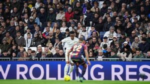 Real Madrid Dicemooh Suporter Sendiri di Bernabeu Pasca Pemecatan Xabi Alonso