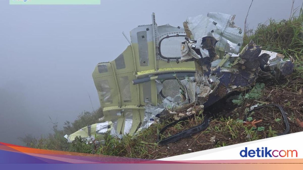 Serpihan Badan dan Ekor Pesawat ATR 42-500 Ditemukan di Puncak Gunung Bulusaraung Sulsel
